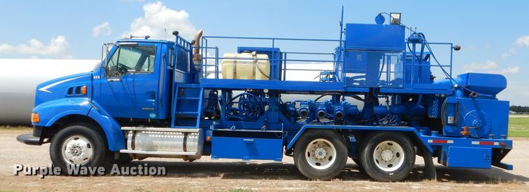image for item ED9418 2000 Sterling L-Line mixing plant truck
