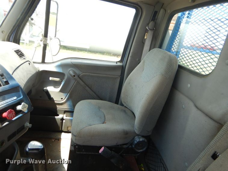 image for item ED9418 2000 Sterling L-Line mixing plant truck