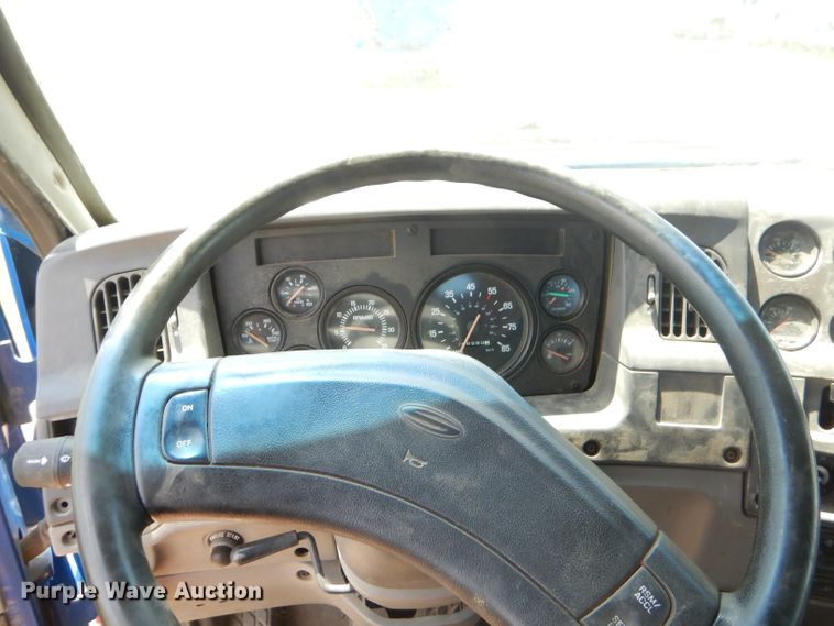 image for item ED9418 2000 Sterling L-Line mixing plant truck