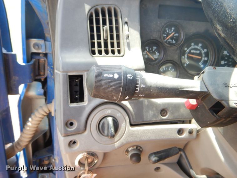 image for item ED9418 2000 Sterling L-Line mixing plant truck