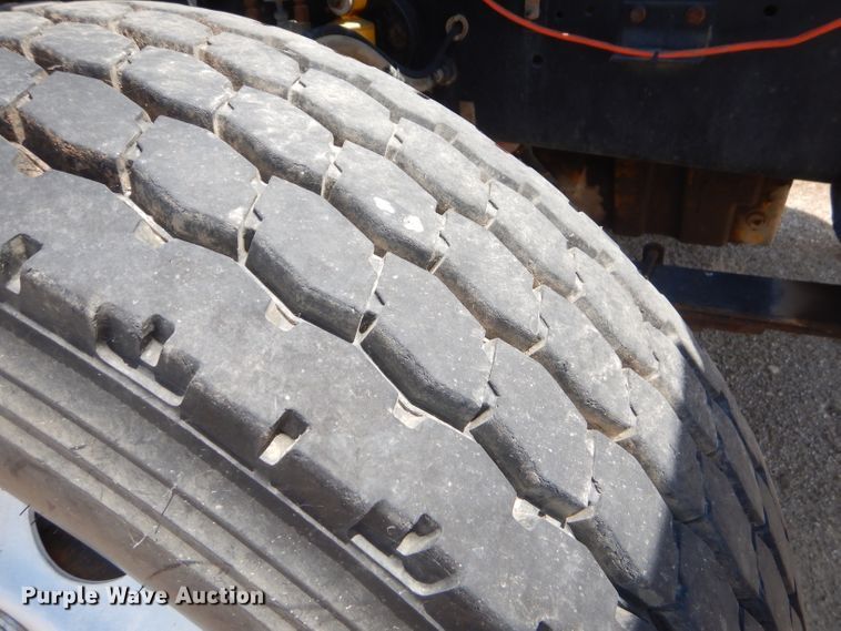 image for item ED9418 2000 Sterling L-Line mixing plant truck