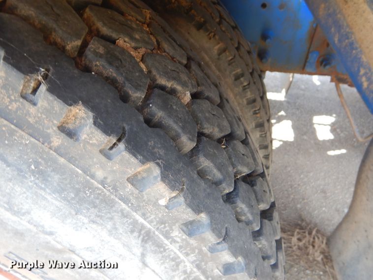 image for item ED9418 2000 Sterling L-Line mixing plant truck