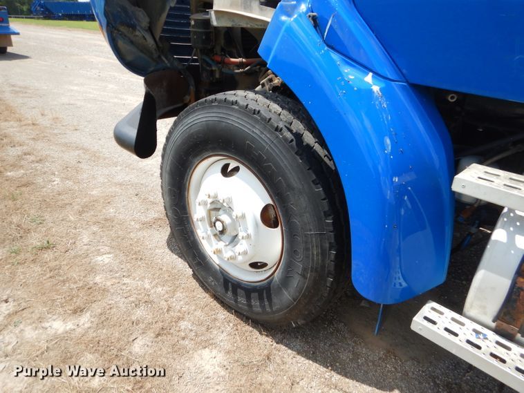 image for item ED9418 2000 Sterling L-Line mixing plant truck