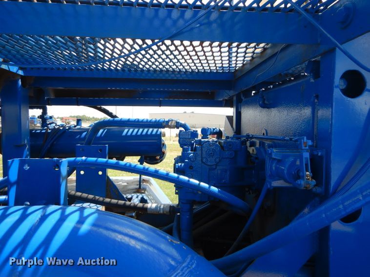 image for item ED9418 2000 Sterling L-Line mixing plant truck