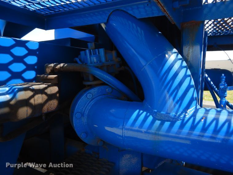 image for item ED9418 2000 Sterling L-Line mixing plant truck