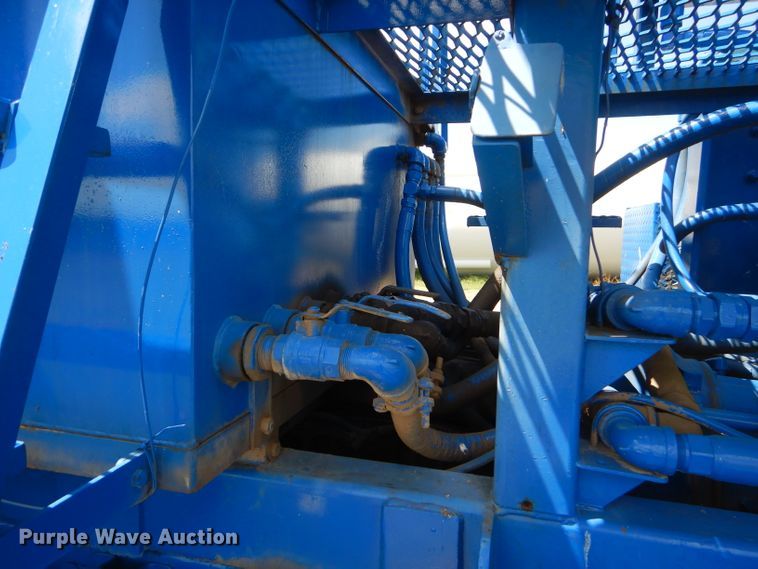 image for item ED9418 2000 Sterling L-Line mixing plant truck