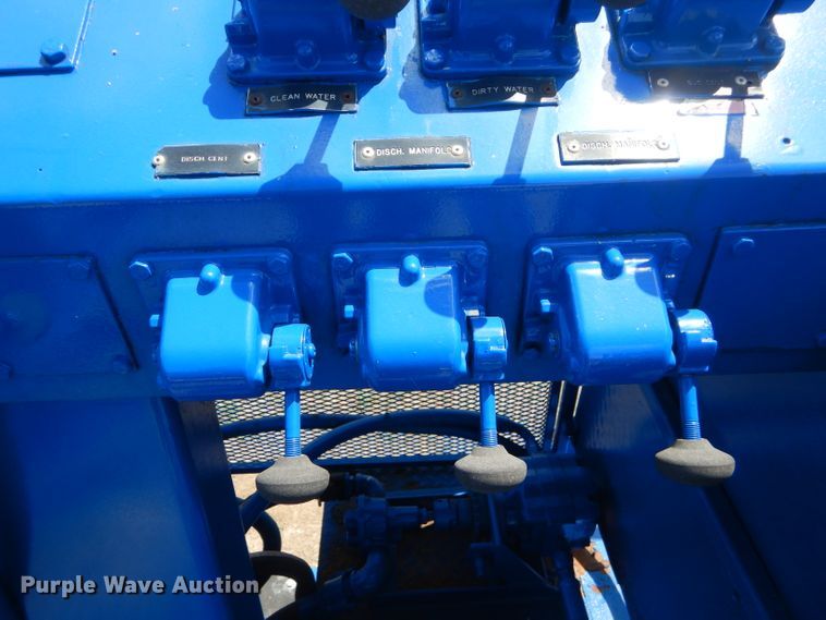 image for item ED9418 2000 Sterling L-Line mixing plant truck