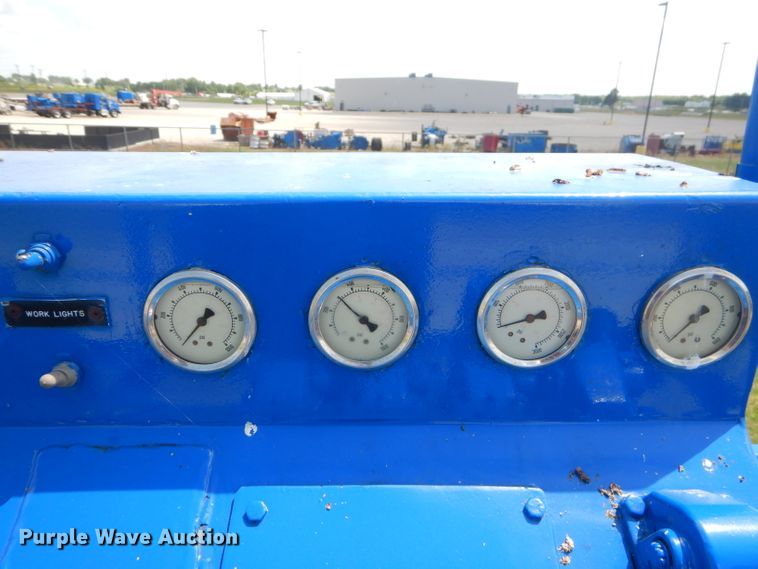 image for item ED9418 2000 Sterling L-Line mixing plant truck