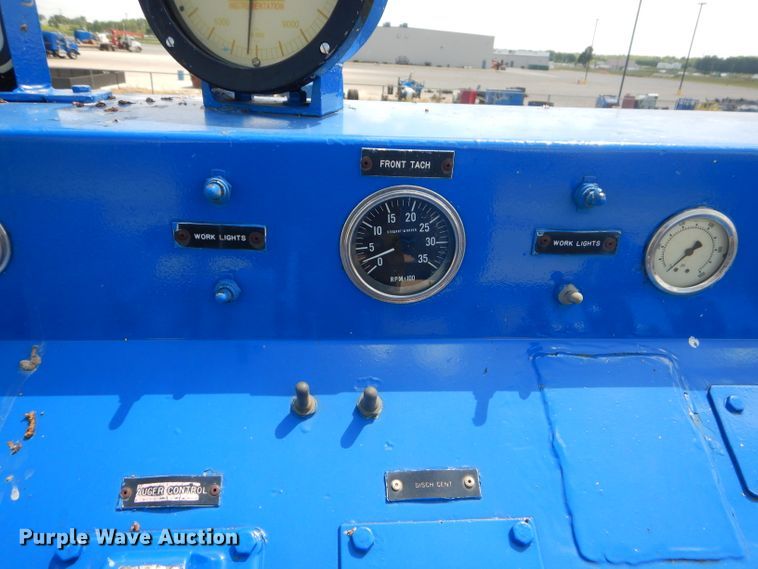 image for item ED9418 2000 Sterling L-Line mixing plant truck