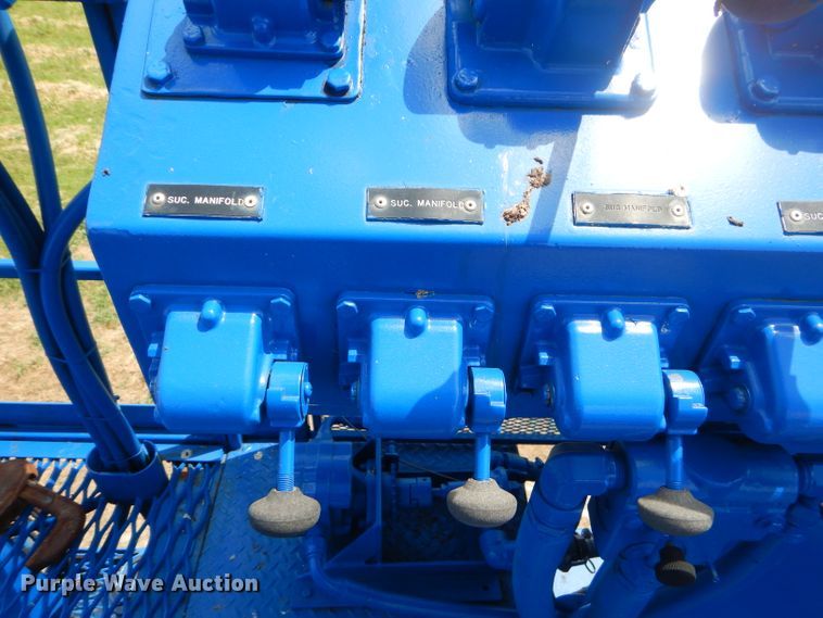 image for item ED9418 2000 Sterling L-Line mixing plant truck