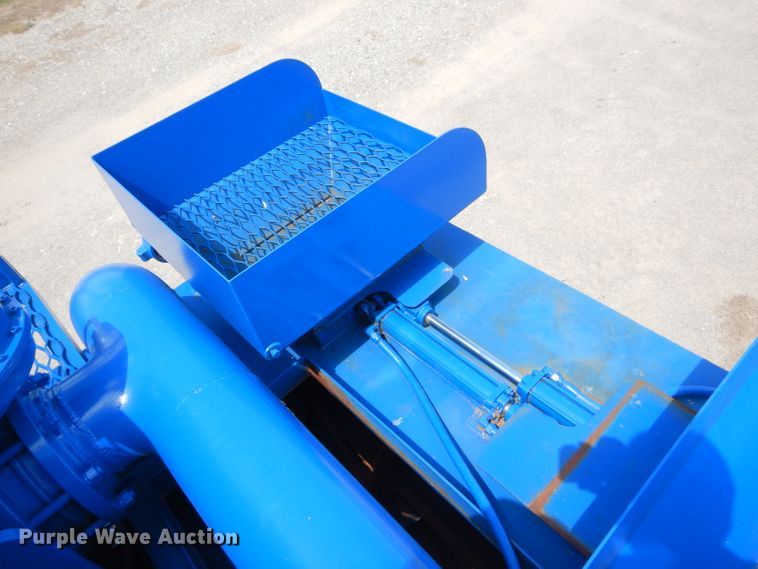 image for item ED9418 2000 Sterling L-Line mixing plant truck