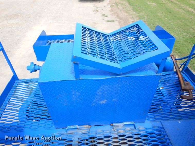 image for item ED9418 2000 Sterling L-Line mixing plant truck