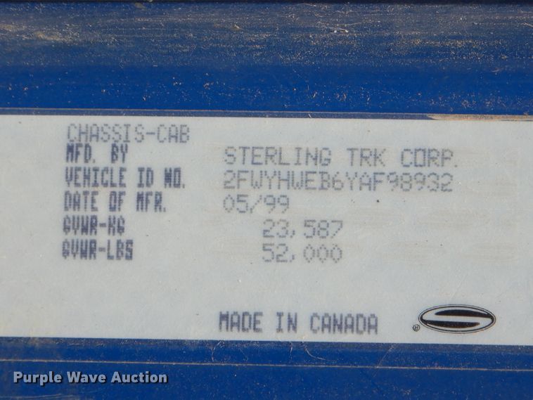 image for item ED9418 2000 Sterling L-Line mixing plant truck