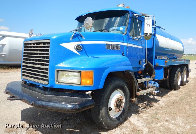 image for item ED9419 1996 Mack CH613 vacuum truck