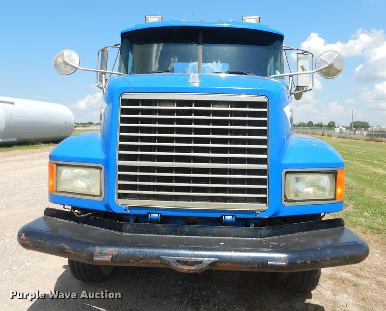 image for item ED9419 1996 Mack CH613 vacuum truck
