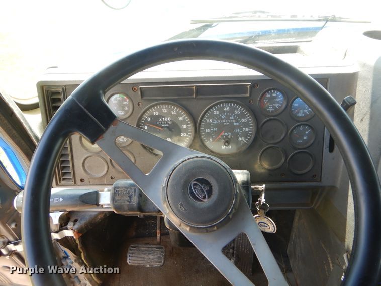 image for item ED9419 1996 Mack CH613 vacuum truck