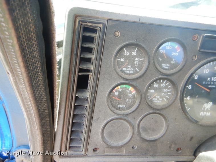 image for item ED9419 1996 Mack CH613 vacuum truck