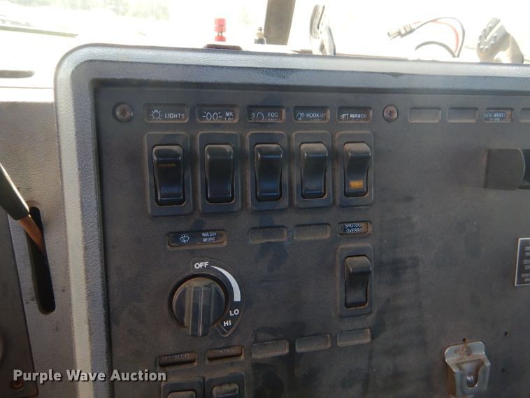 image for item ED9419 1996 Mack CH613 vacuum truck