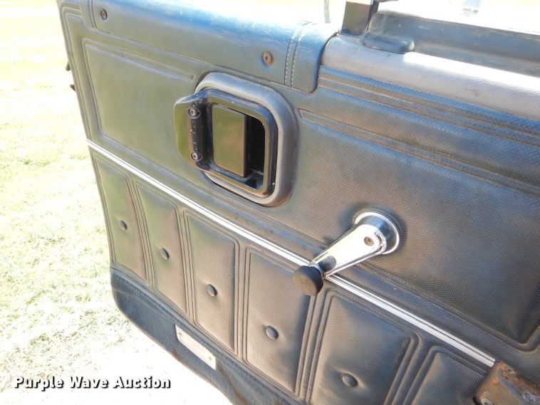 image for item ED9419 1996 Mack CH613 vacuum truck