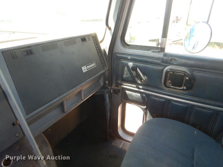 image for item ED9419 1996 Mack CH613 vacuum truck