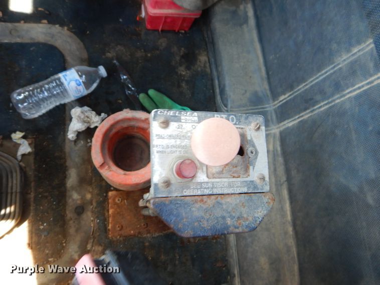 image for item ED9419 1996 Mack CH613 vacuum truck