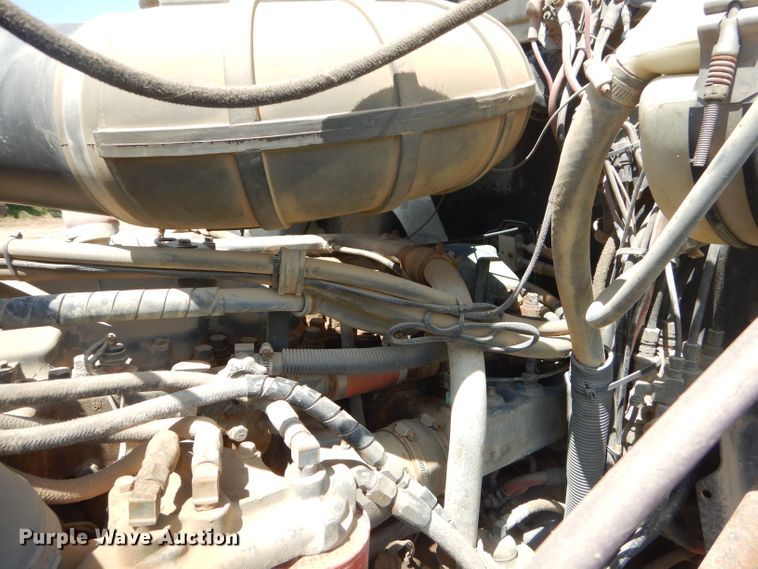 image for item ED9419 1996 Mack CH613 vacuum truck