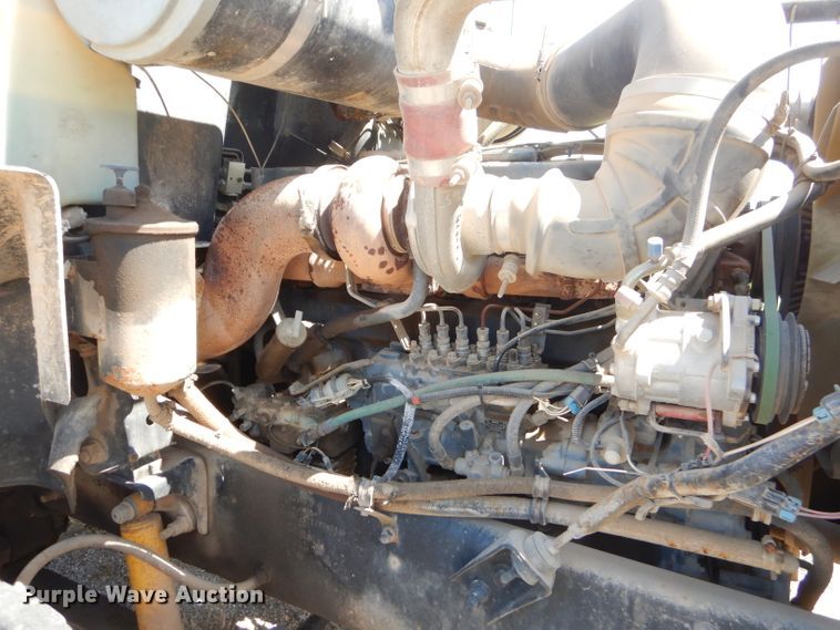image for item ED9419 1996 Mack CH613 vacuum truck