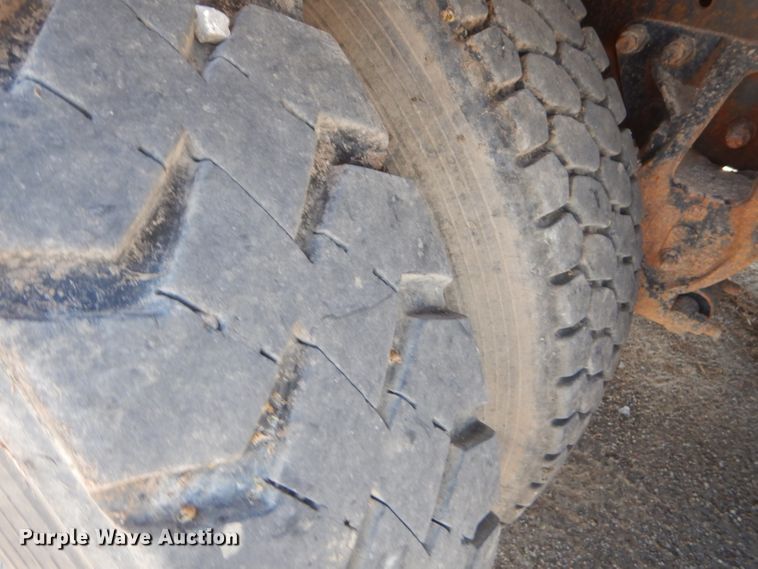 image for item ED9419 1996 Mack CH613 vacuum truck