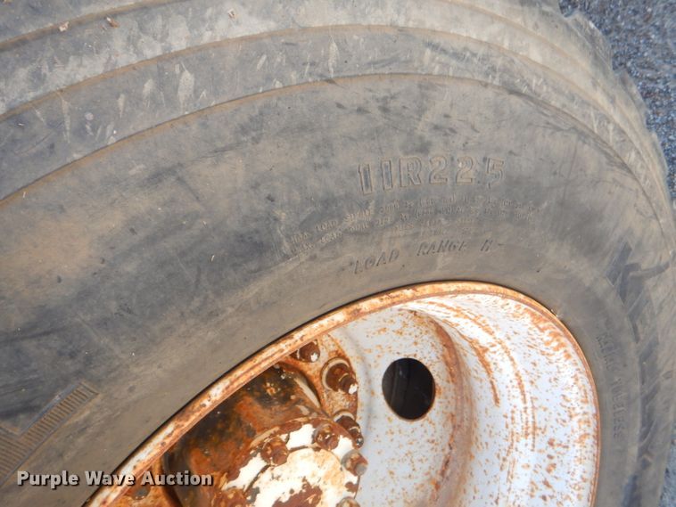 image for item ED9419 1996 Mack CH613 vacuum truck