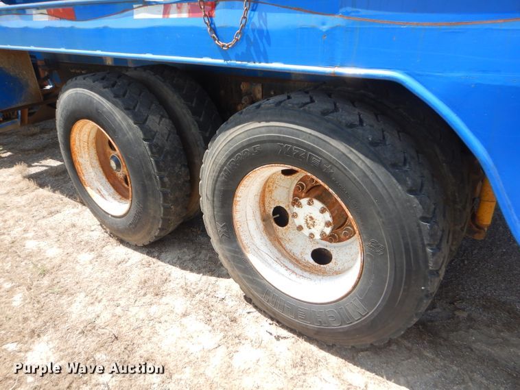 image for item ED9419 1996 Mack CH613 vacuum truck