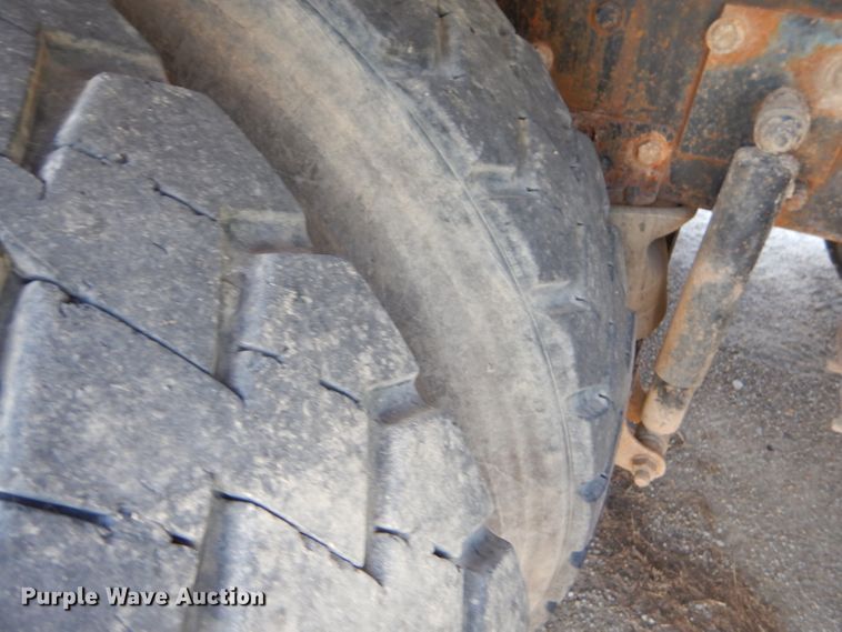 image for item ED9419 1996 Mack CH613 vacuum truck