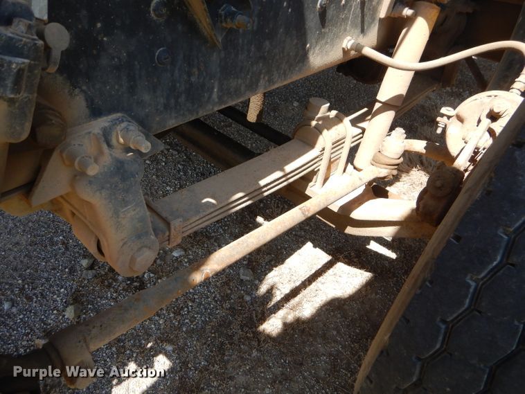 image for item ED9419 1996 Mack CH613 vacuum truck