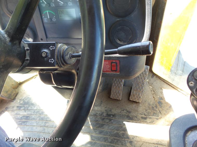 image for item EM9759 2006 John Deere 544J High Lift wheel loader