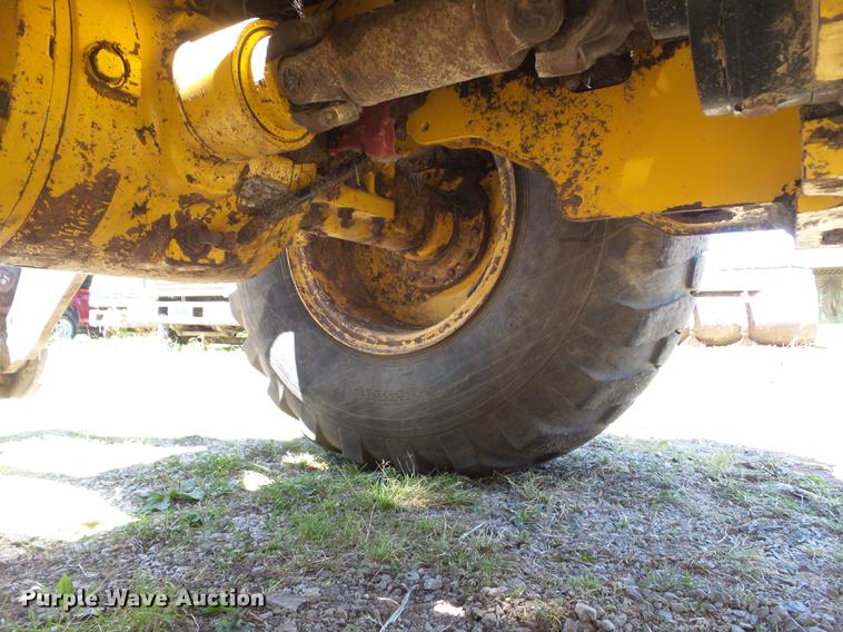 image for item EM9759 2006 John Deere 544J High Lift wheel loader
