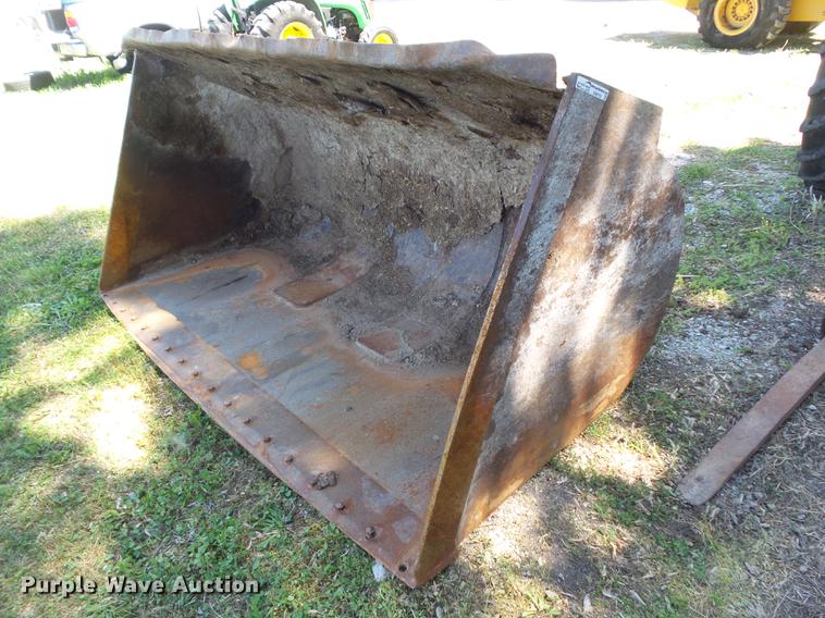 image for item EM9762 108"W loader bucket
