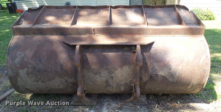 image for item EM9762 108"W loader bucket