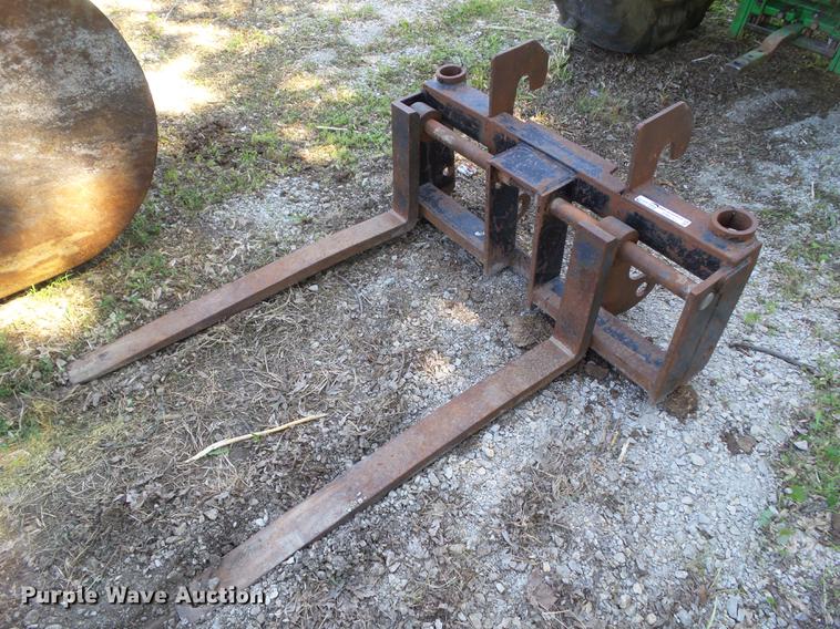 image for item EM9763 Caterpillar 48"L pallet forks