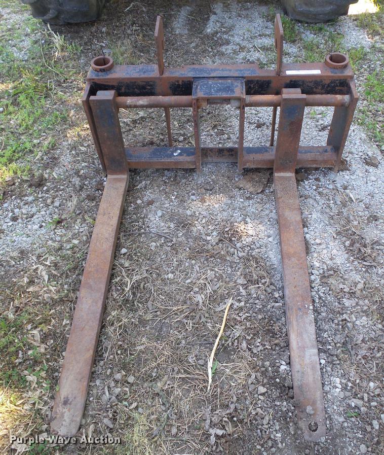 image for item EM9763 Caterpillar 48"L pallet forks