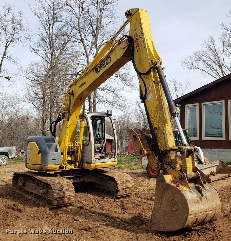 image for item EN9861 2005 Kobelco SK135SRLC-1E excavator