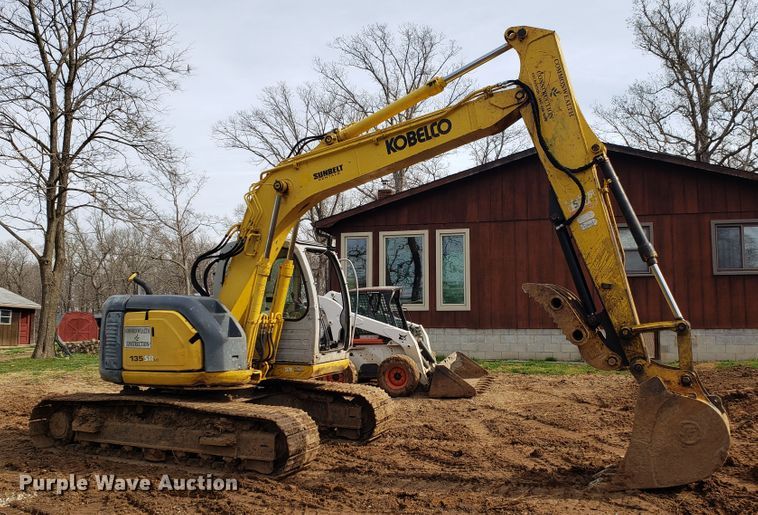 image for item EN9861 2005 Kobelco SK135SRLC-1E excavator