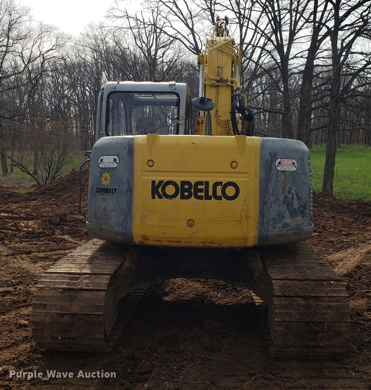 image for item EN9861 2005 Kobelco SK135SRLC-1E excavator