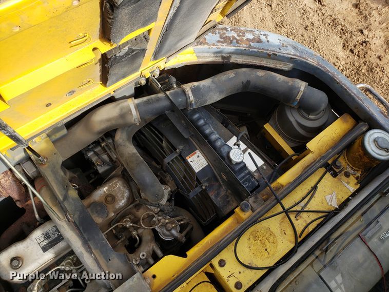image for item EN9861 2005 Kobelco SK135SRLC-1E excavator