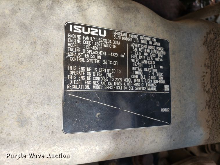 image for item EN9861 2005 Kobelco SK135SRLC-1E excavator