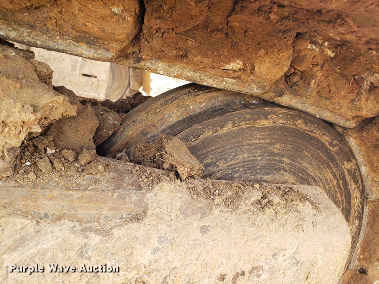 image for item EN9861 2005 Kobelco SK135SRLC-1E excavator