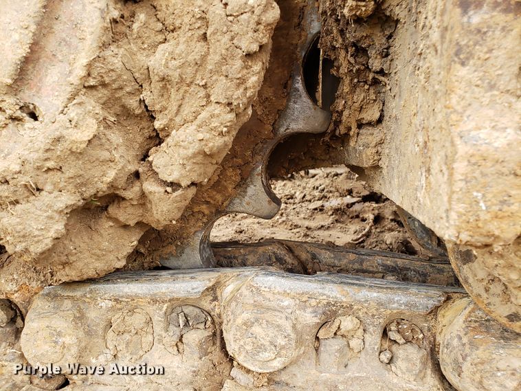 image for item EN9861 2005 Kobelco SK135SRLC-1E excavator