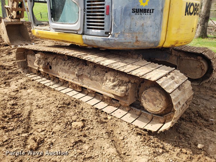 image for item EN9861 2005 Kobelco SK135SRLC-1E excavator