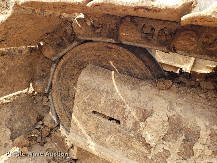 image for item EN9861 2005 Kobelco SK135SRLC-1E excavator