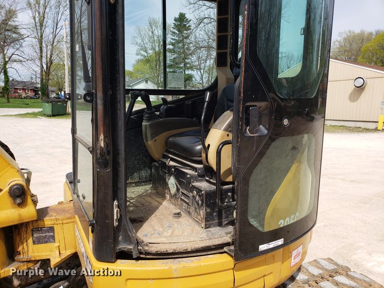 image for item EN9864 2003 Caterpillar 305C CR mini excavator
