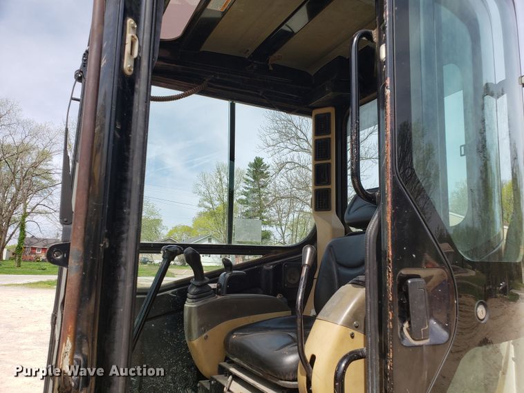 image for item EN9864 2003 Caterpillar 305C CR mini excavator