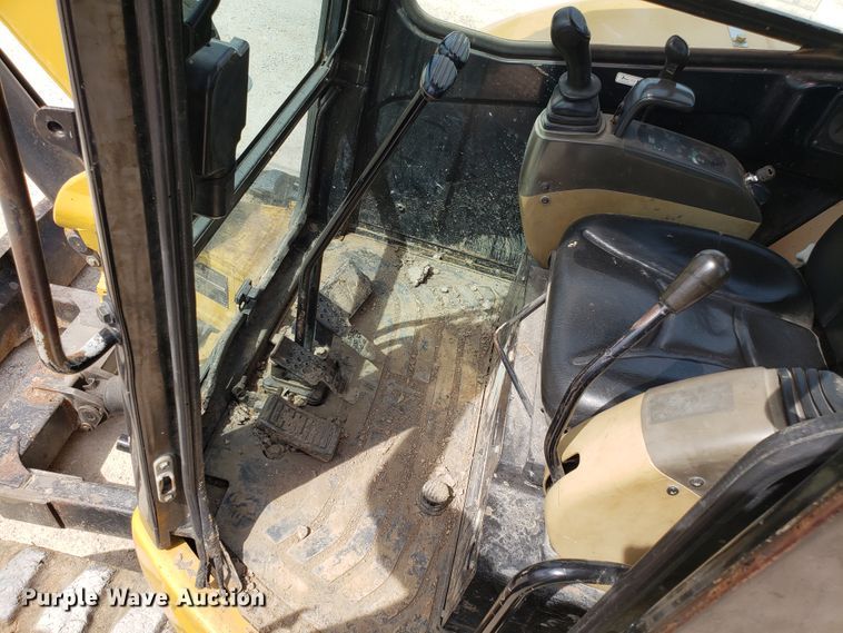 image for item EN9864 2003 Caterpillar 305C CR mini excavator